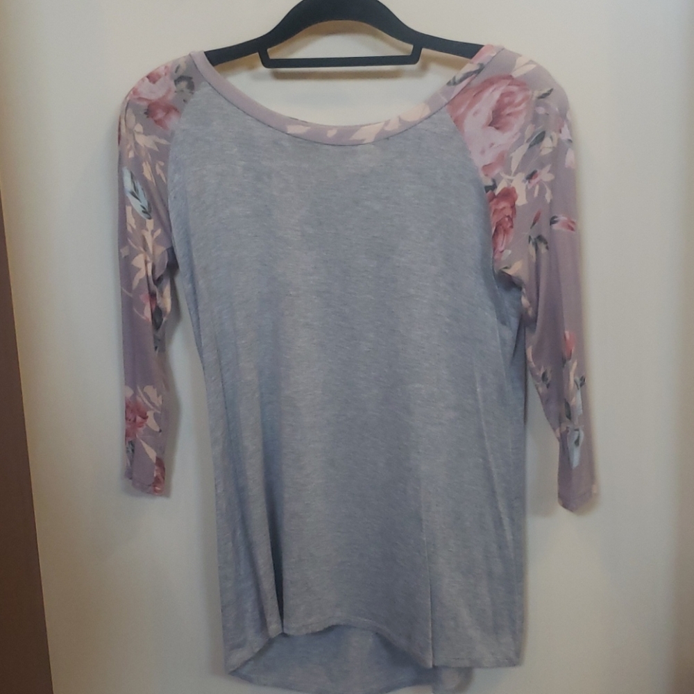 Gray and floral 3 quarter sleeve
